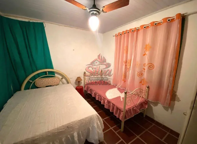 Imagem Casa documentada 3 dorm a 130m do mar, Sta. Terezinha