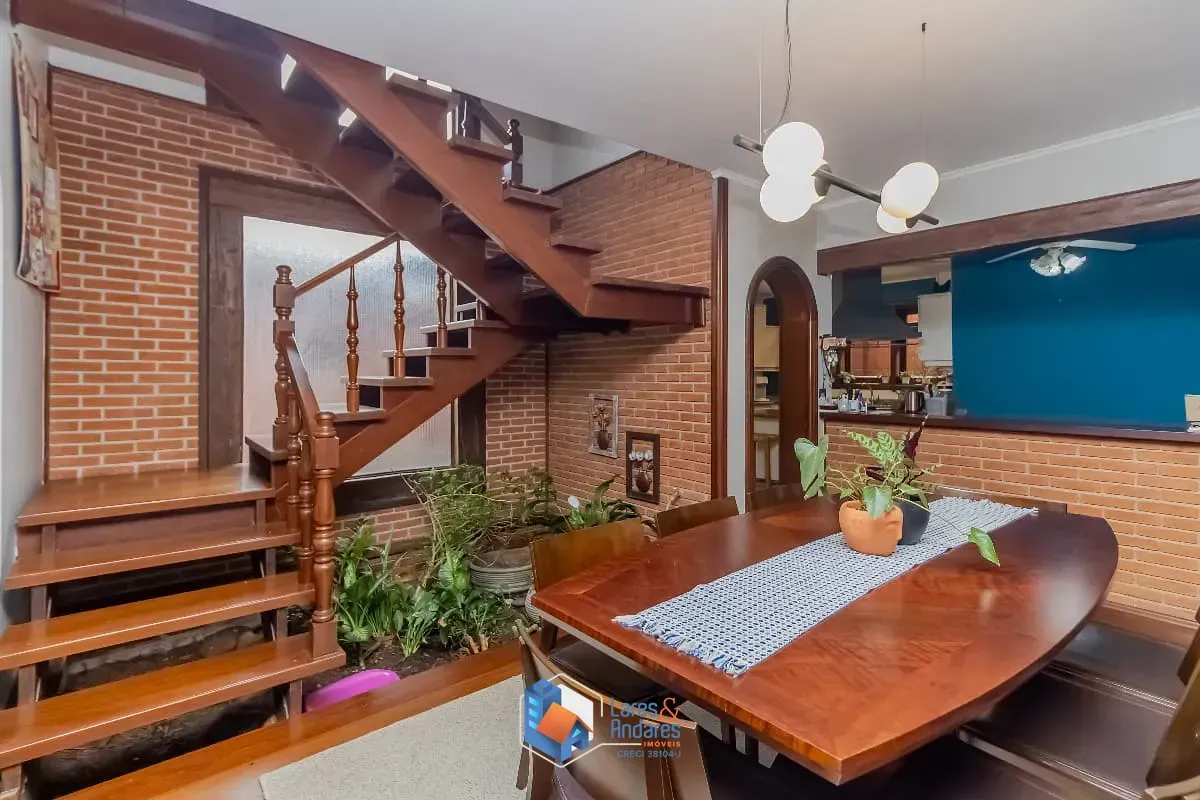 Imagem Casa no condomínio Clube Castelo para venda com 3 quartos, sendo 2 suítes, 306m²
