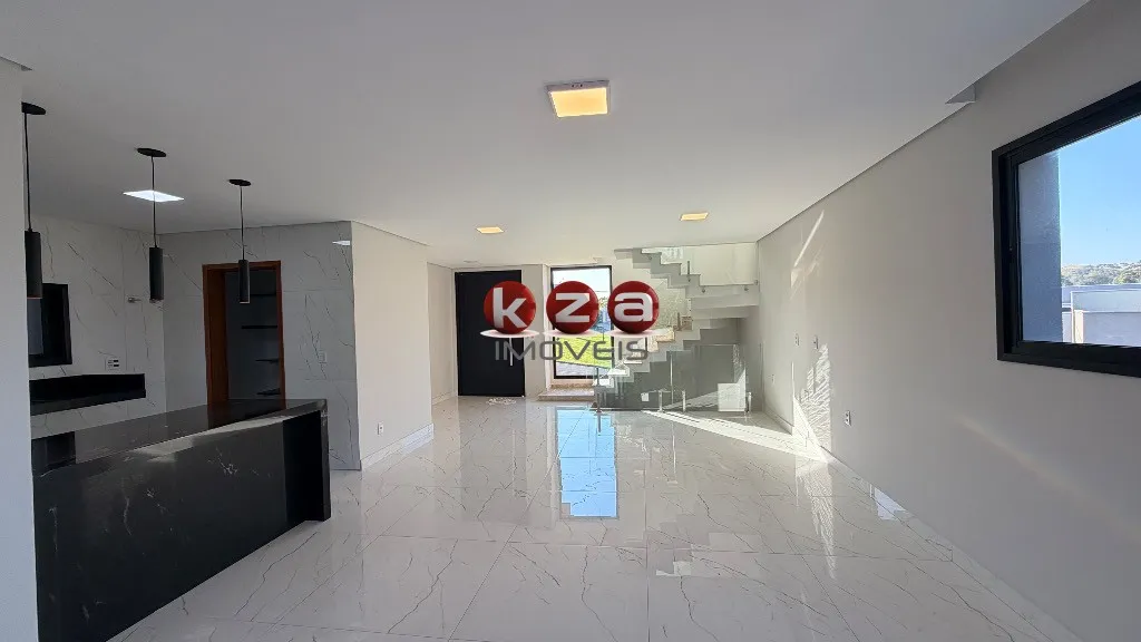 Imagem Imperdível Casa em Condomínio à Venda em Valinhos-SP - Condomínio Villa do Sol, 3 Suítes, 2 Salas 240m²
