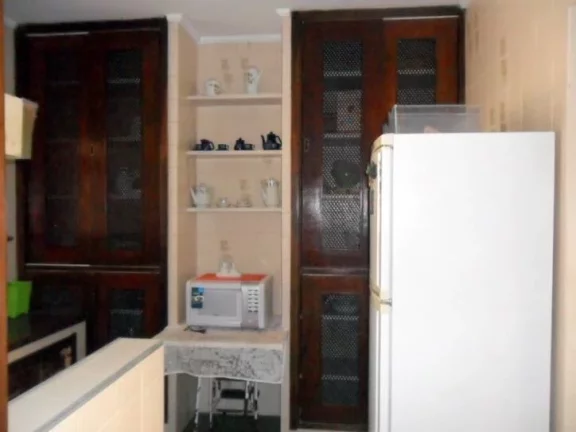 Imagem CASA EM DOIS LOTES - LADO LINHA - PISCINA