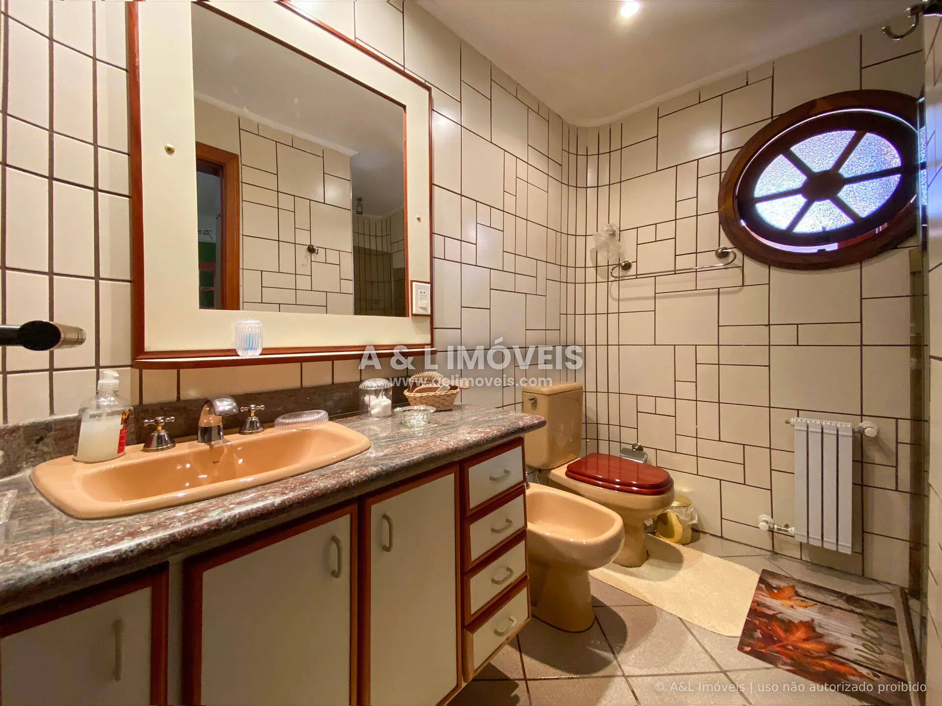 Imagem Cobertura Duplex Capivari | 152 m², 5 Dorms, Lareira e Calefação