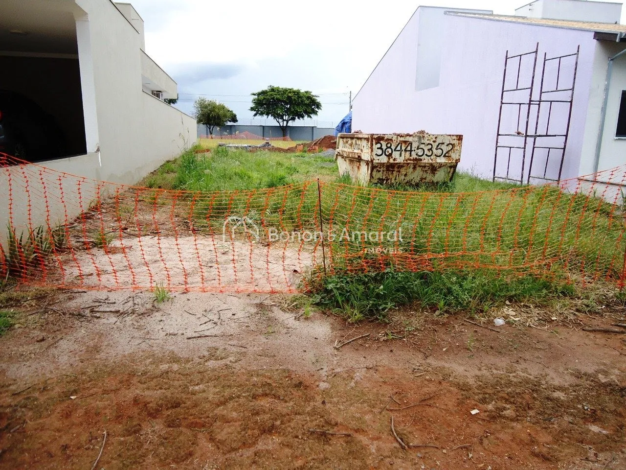 Imagem Terreno à venda em condomínio em Paulínia, 300 m2, plano, ótima localização. Aguardando a construção de sua casa.Lazer e segurança!