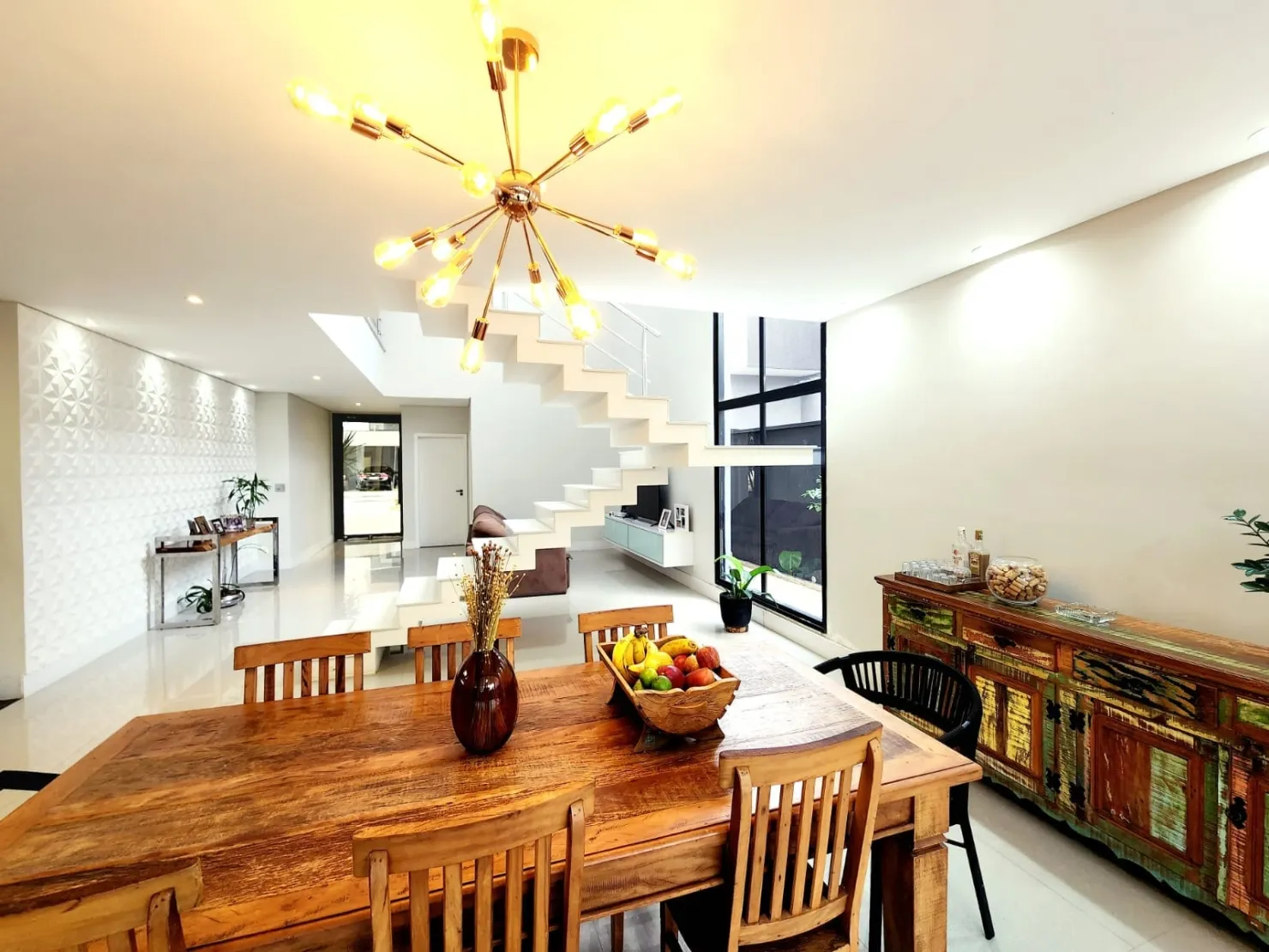 Imagem Casa à venda 4 Quartos, 2 Suites, 2 Vagas, 300M², Piracangaguá, Taubaté - SP | Condomínio Ouroville