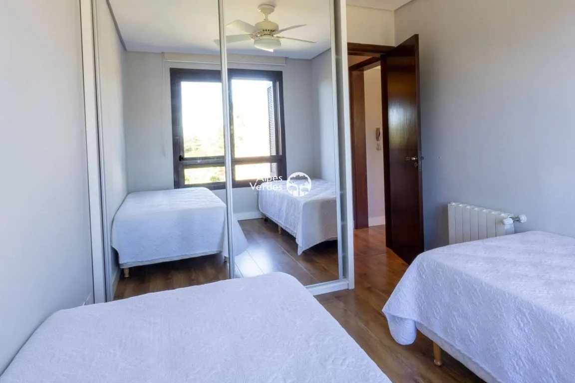 Imagem Vende-se Apartamento em Gramado, Parque das Orquídeas, com 2 quartos