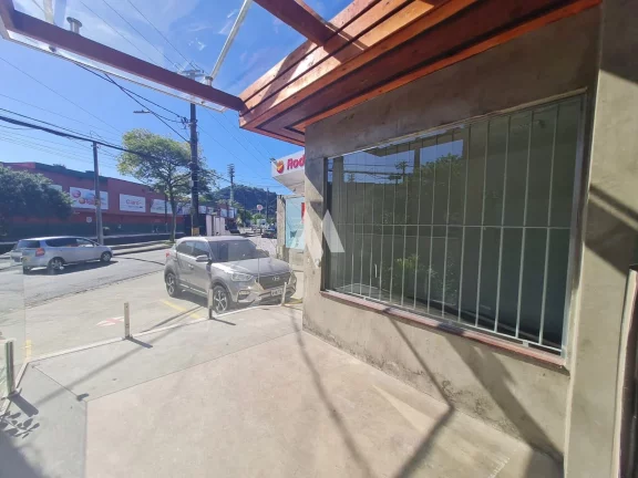 Imagem Sobrado Comercial para alugar no Canal 01 em Santos - SP