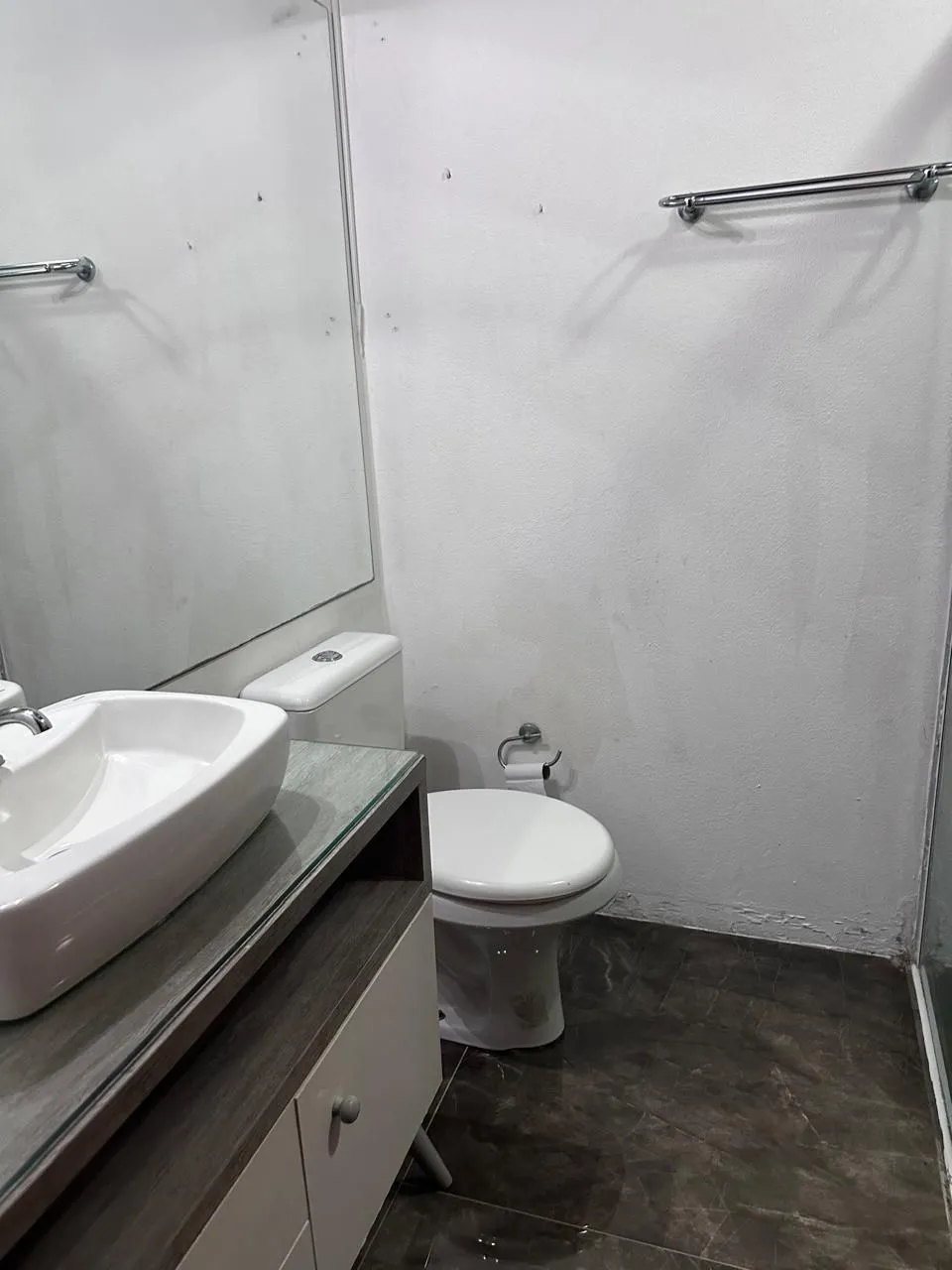 Imagem Sobrado localizado no bairro Mato Grande, c/2 dormitórios, living, cozinha e um aconchegante espaço gourmet c/ churrasqueira para reunir familia e amigos.