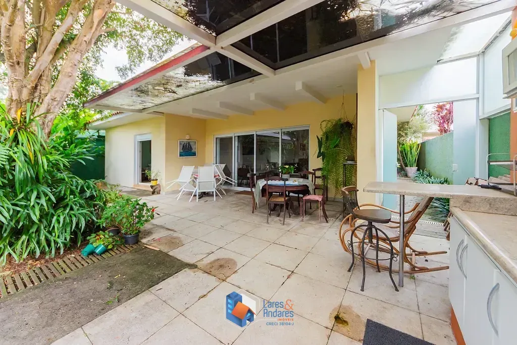 Imagem Casa à venda 4 Quartos 2 Suites 4 Vagas 280M² Interlagos São Paulo - SP