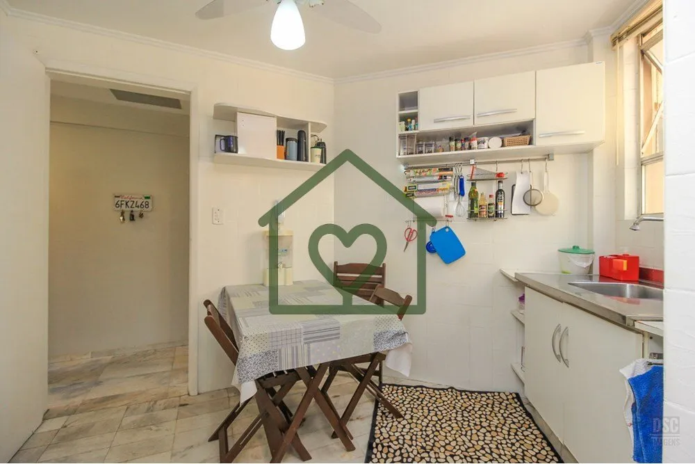 Imagem Descubra o charme único deste duplex reformado e em ótimas condições no coração do Centro Hist...