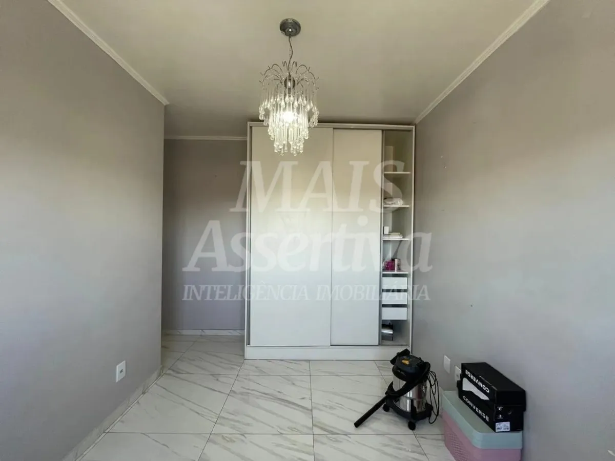 Imagem Excelente apartamento à venda - 3 Dormitórios, semi mobiliado e com sacada!