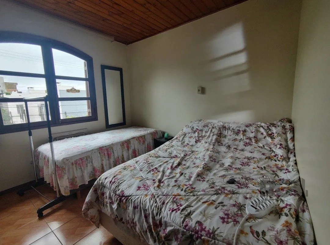 Imagem Casa para venda com 3 dormitórios no bairro Tristeza