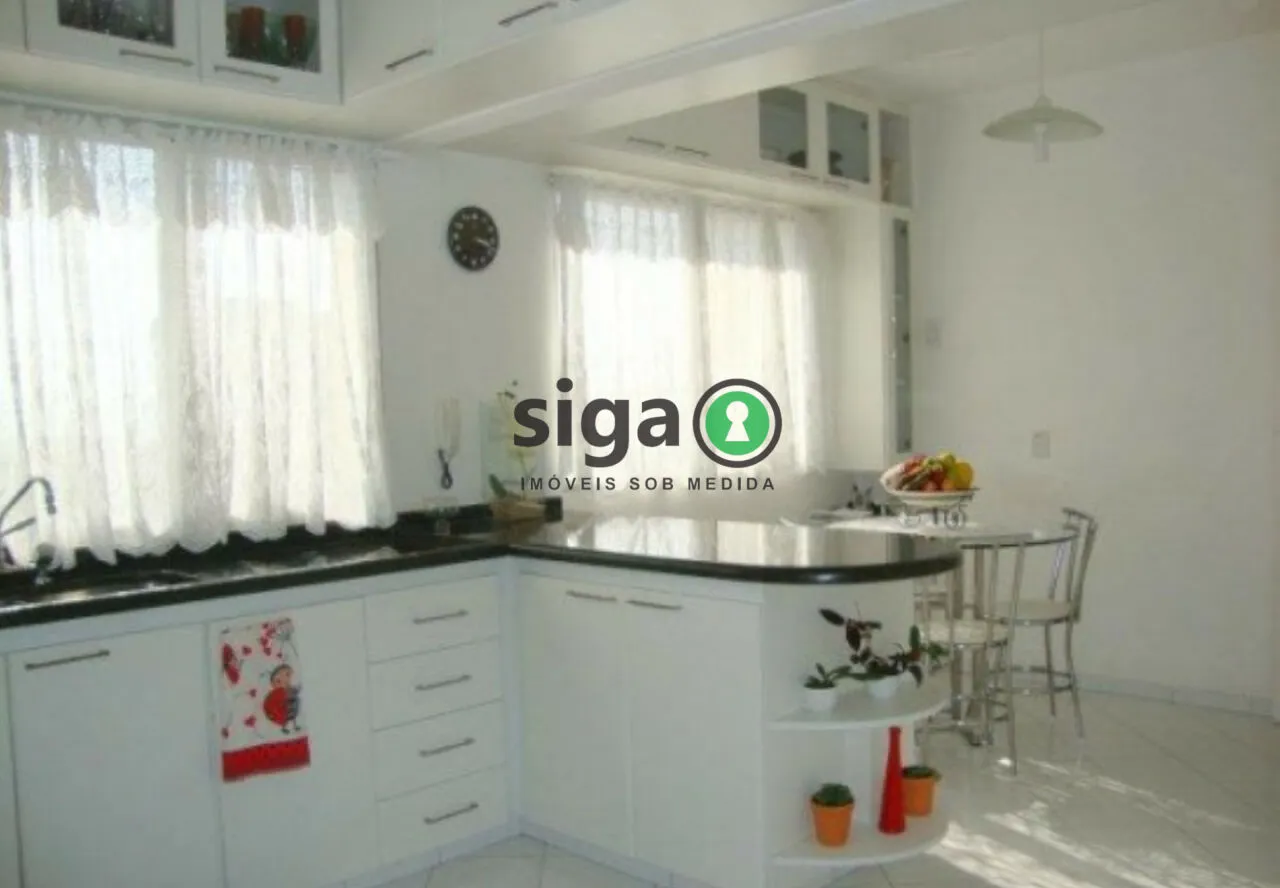 Imagem Amplo apartamento com 3 suítes e excelente padrão no Morumbi