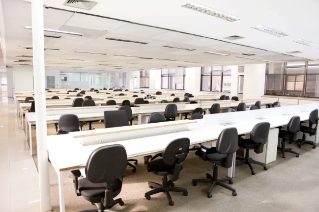Foto do imóvel Andar comercial com 888m² na Av. das Nações Unidas.