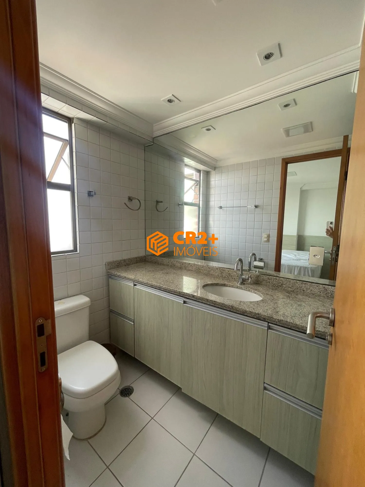 Imagem Vendo apartamento - 3 quartos com 3 suítes, Av Boa Viagem - Moura Dubeux.