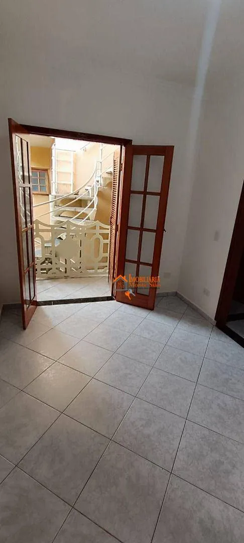 Imagem Sobrado com 2 dormitórios para alugar, 90 m² por R$ 2.500,00/mês - Jardim Tranqüilidade - Guarulhos/SP