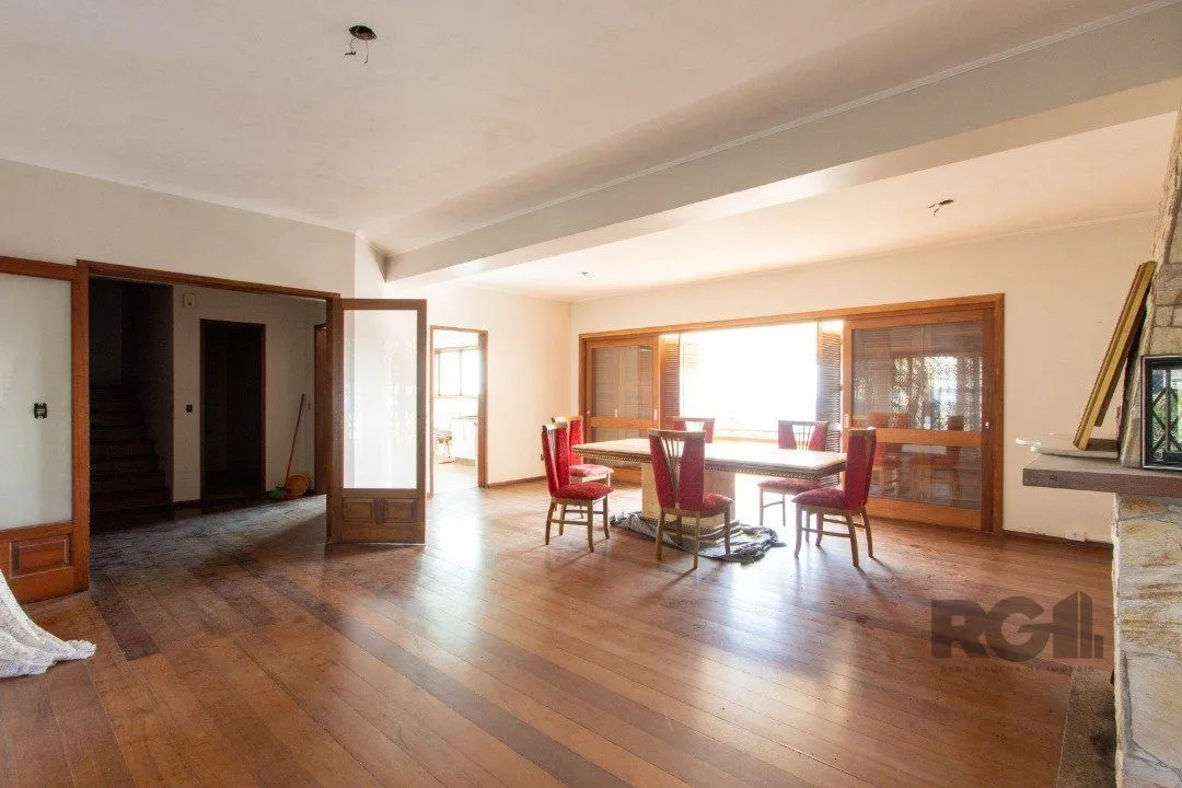 Imagem Casa para Venda - 361.95m², 4 dormitórios, sendo 2 suites, 3 vagas - Nonoai