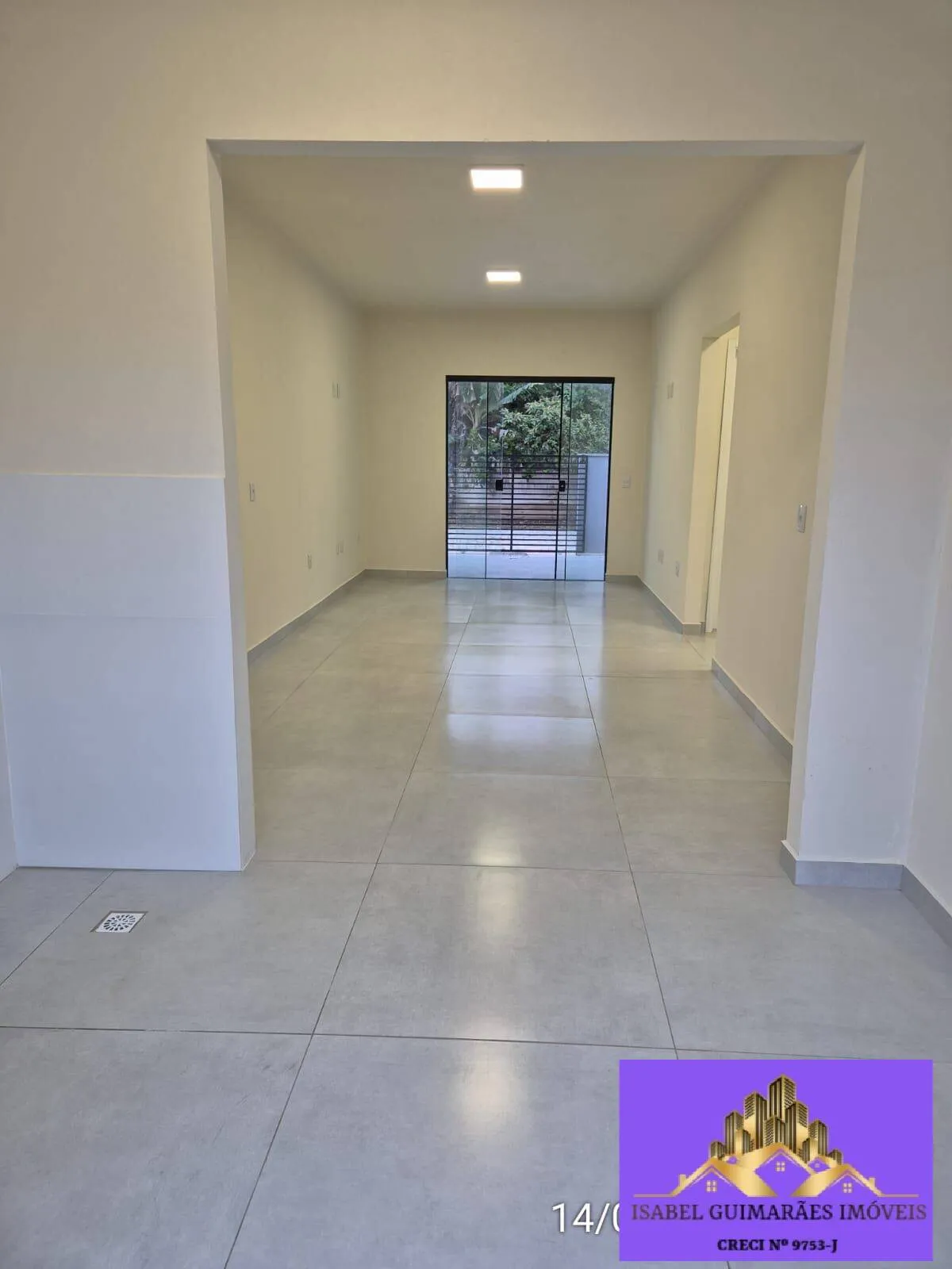 Foto do imóvel: Alugo Casa Geminada, 02 Quartos 02 Banheiros, no Gravatá de Navegantes