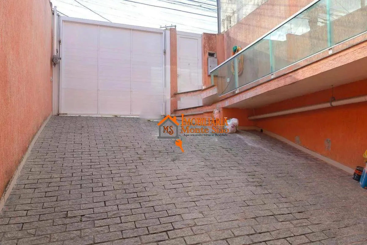 Imagem Casa com 3 dormitórios à venda, 168 m² por R$ 767.000,00 - Jardim Rizzo - Guarulhos/SP