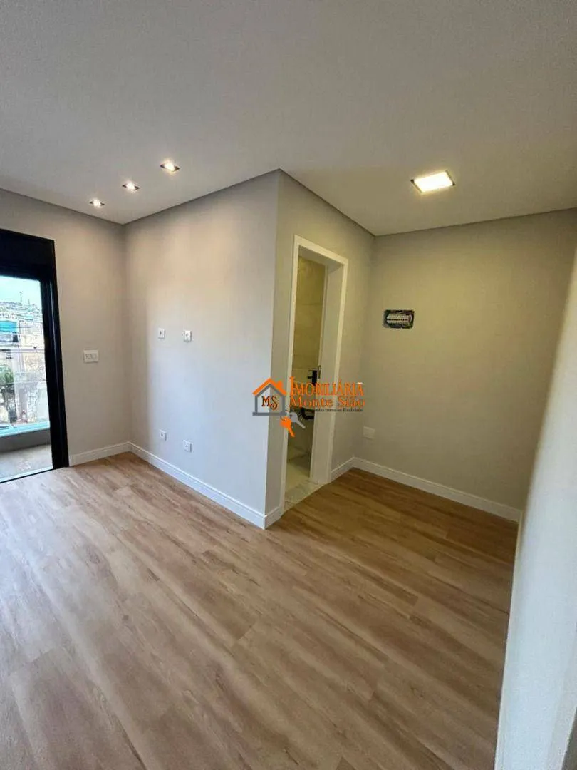 Imagem Sobrado com 3 dormitórios à venda, 119 m² por R$ 859.000,00 - Vila Carmela II - Guarulhos/SP