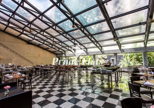 Imagem Flat disponível para venda no Estanplaza Funchal Faria Lima, com 28m², 1 dormitório e 1 vaga de garagem