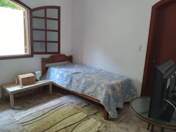 Imagem EXCELENTE CASA ISOLADA NO MARACANÃ COM 4 SUÍTES E 4 VAGAS!!!