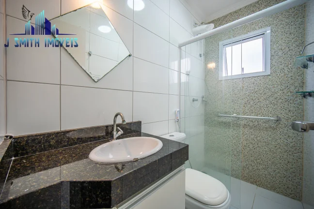 Imagem LINDA CASA COM CORREDOR LATERAL, 3 VAGAS, 3 DORMS, 1 SUÍTE. QUINTAL