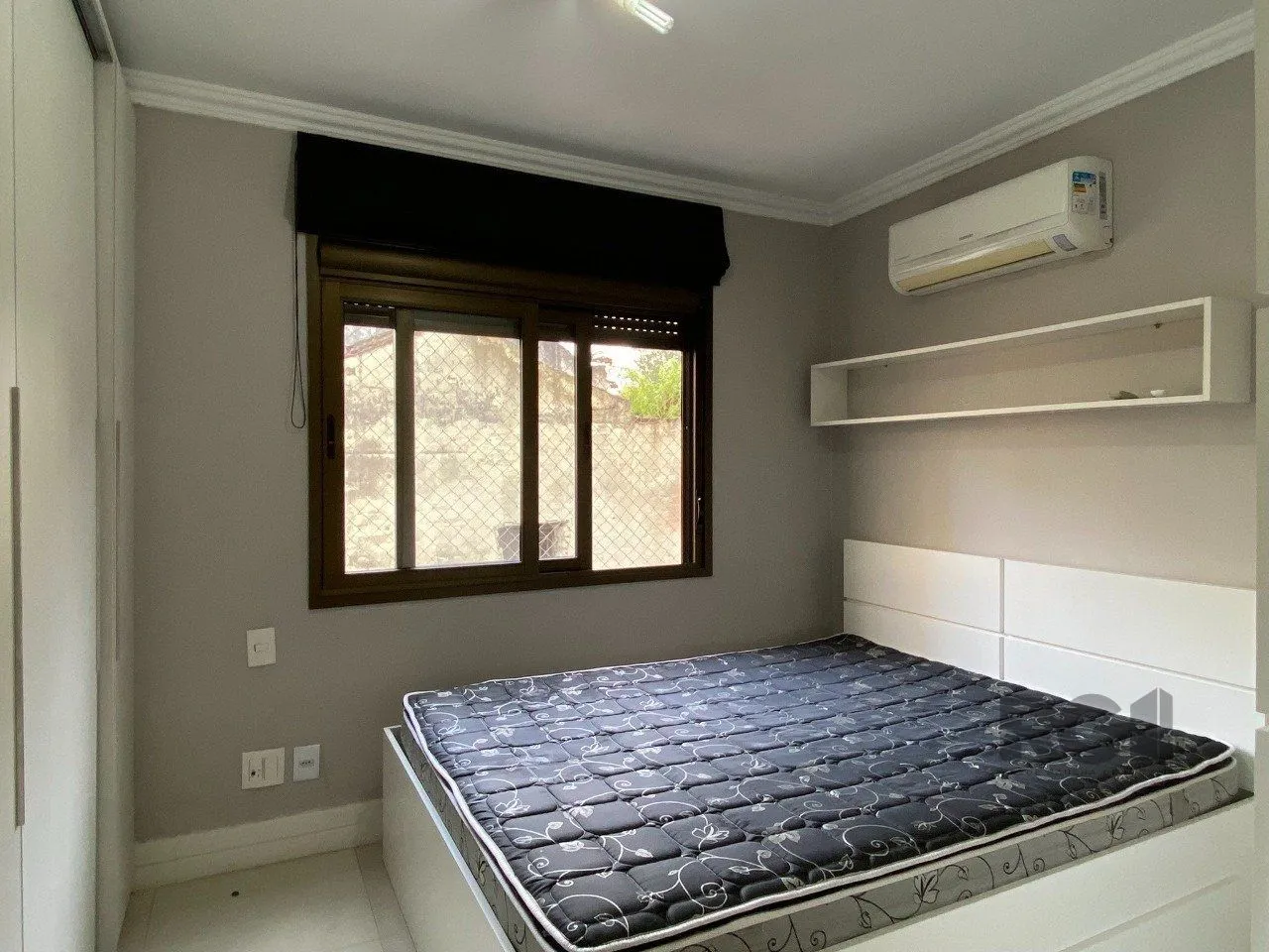 Imagem APARTAMENTO MOBILIADO DE 2 DORMITÓRIOS - CENTRO HISTÓRICO