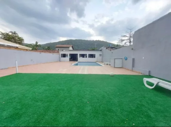Imagem LINDA CASA REFORMADA PRAIA DO GUAIUBA, PISCINA E ÁREA GOURMET.