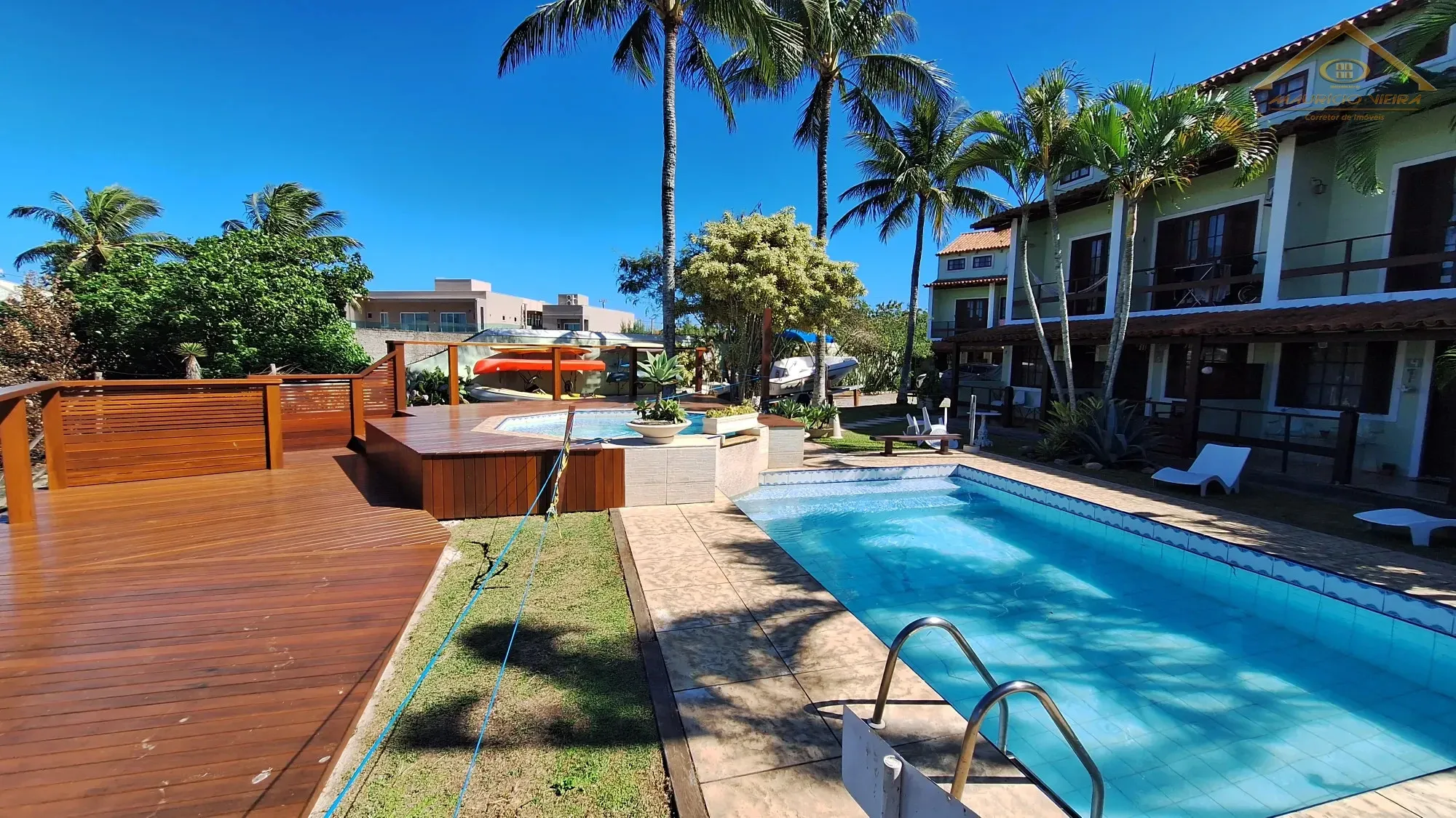 Imagem Casa triplex no Canal da Ogiva à venda