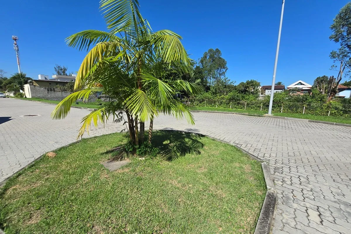 Imagem TERRENO COM FUNDAÇÃO E PROJETO DE CASA DUPLEX EM CONDOMÍNIO FECHADO - VARGEM PEQUENA