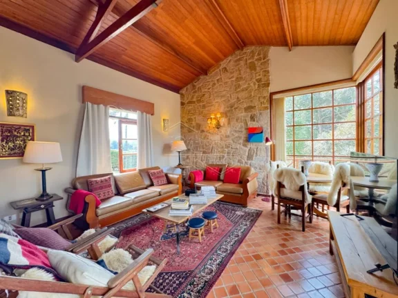 Imagem Casa de Condomínio em Campos do Jordão