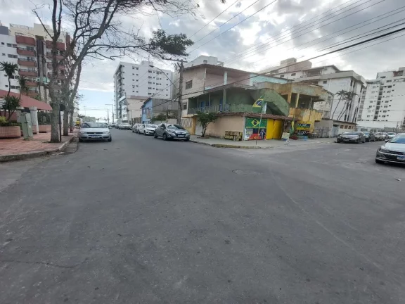 Imagem Casa de esquina com 6 quartos na Praia do Morro