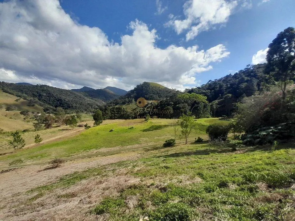 Imagem Sítio para Venda em Teresópolis / RJ no bairro Córrego das Pedras