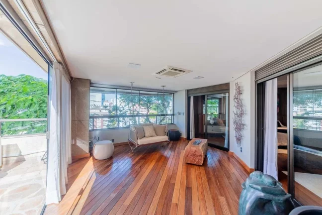 Imagem Apartamento para venda no bairro Moinhos de Vento em Porto Alegre