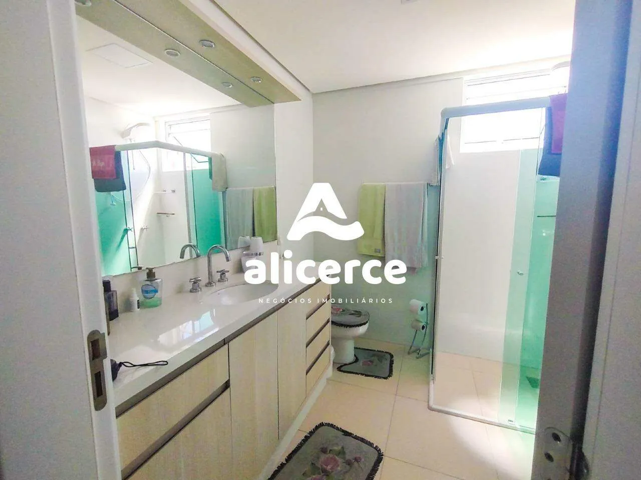 Imagem Apartamento à venda com 3 quartos 2 suítes, 137,3m² em Estreito Florianópolis