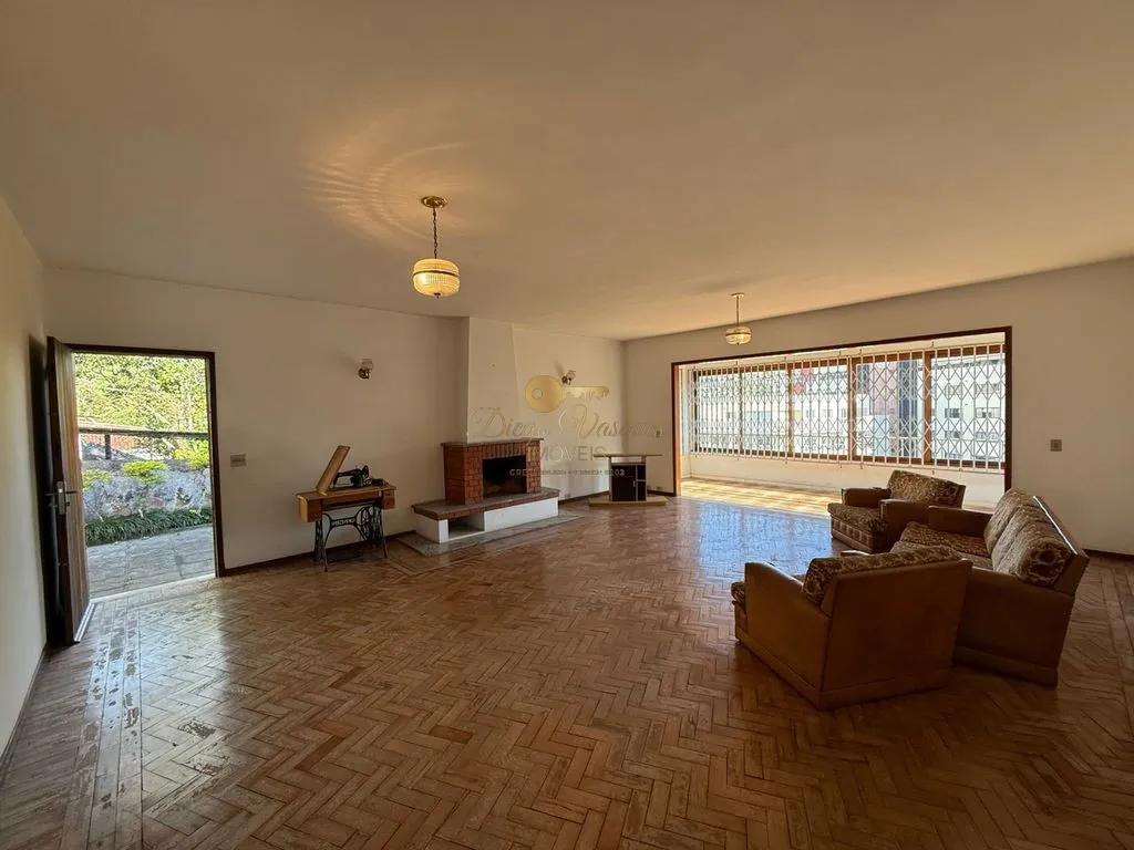 Imagem Casa para Venda em Teresópolis / RJ no bairro Várzea