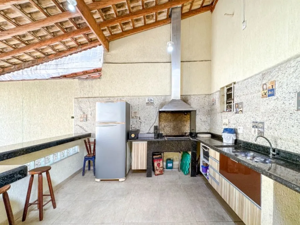 Imagem CASA COM 240,00 m² - BOQUEIRÃO - PRAIA GRANDE SP