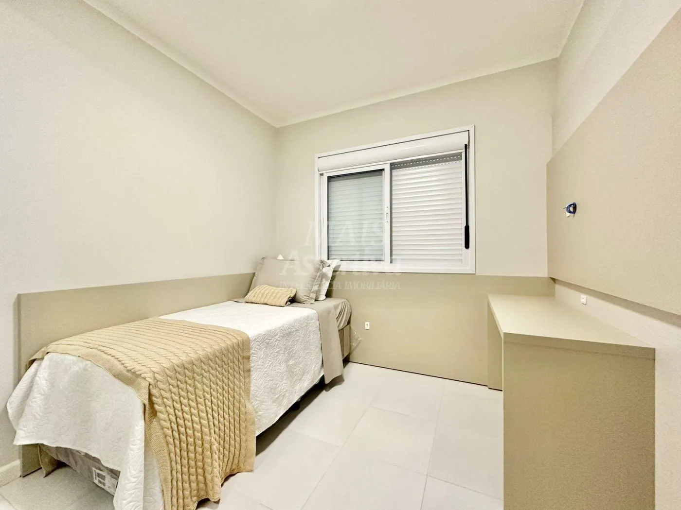 Imagem Apartamento decorado 03 dormitórios 01 suíte para venda em Capão da Canoa Centro