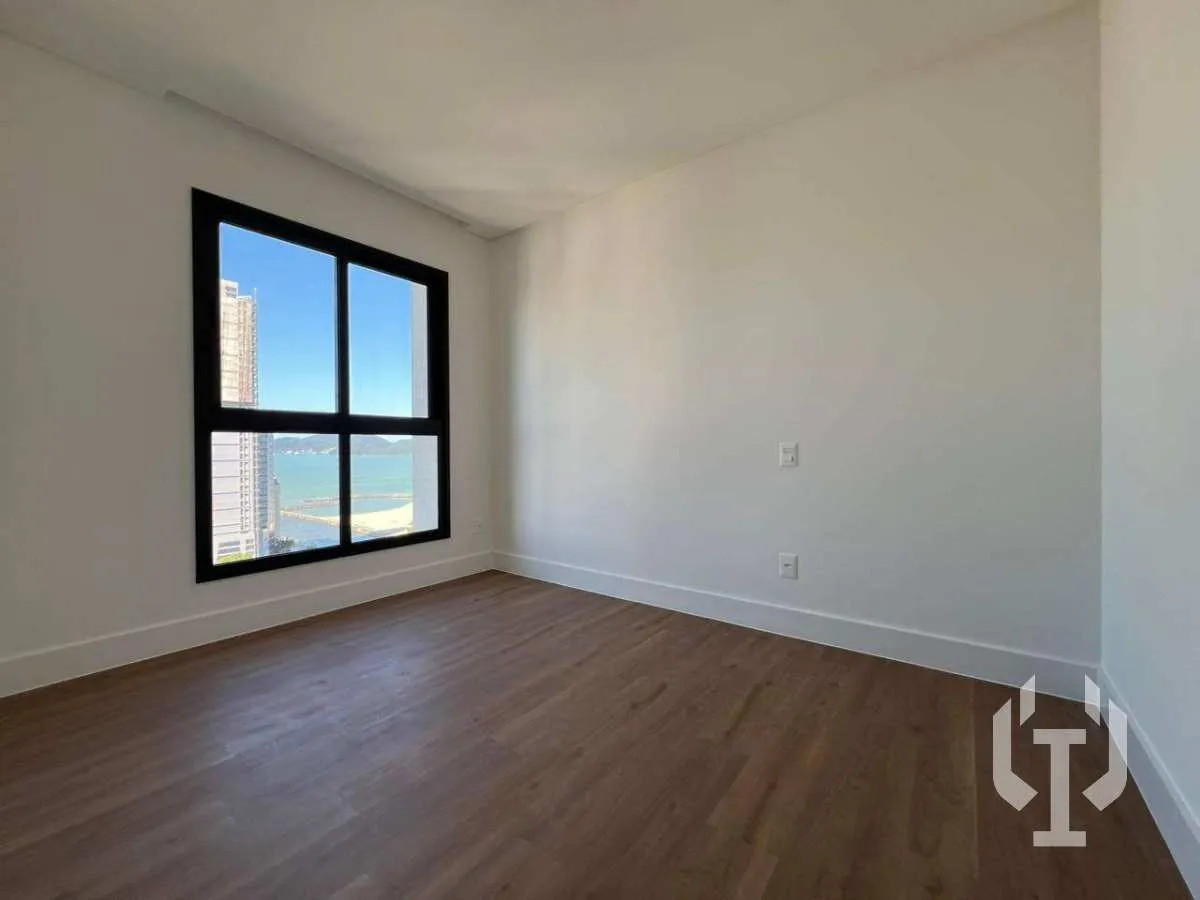 Imagem Apartamento Novo Quadra Mar com Lazer Completo em Meia Praia