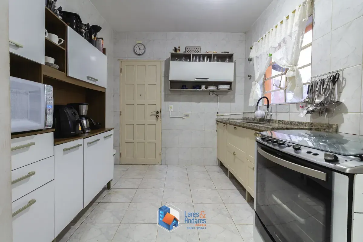 Imagem Sobrado para venda em Vila Nova Caledônia com 3 quartos, sendo 1 suíte, 168m²