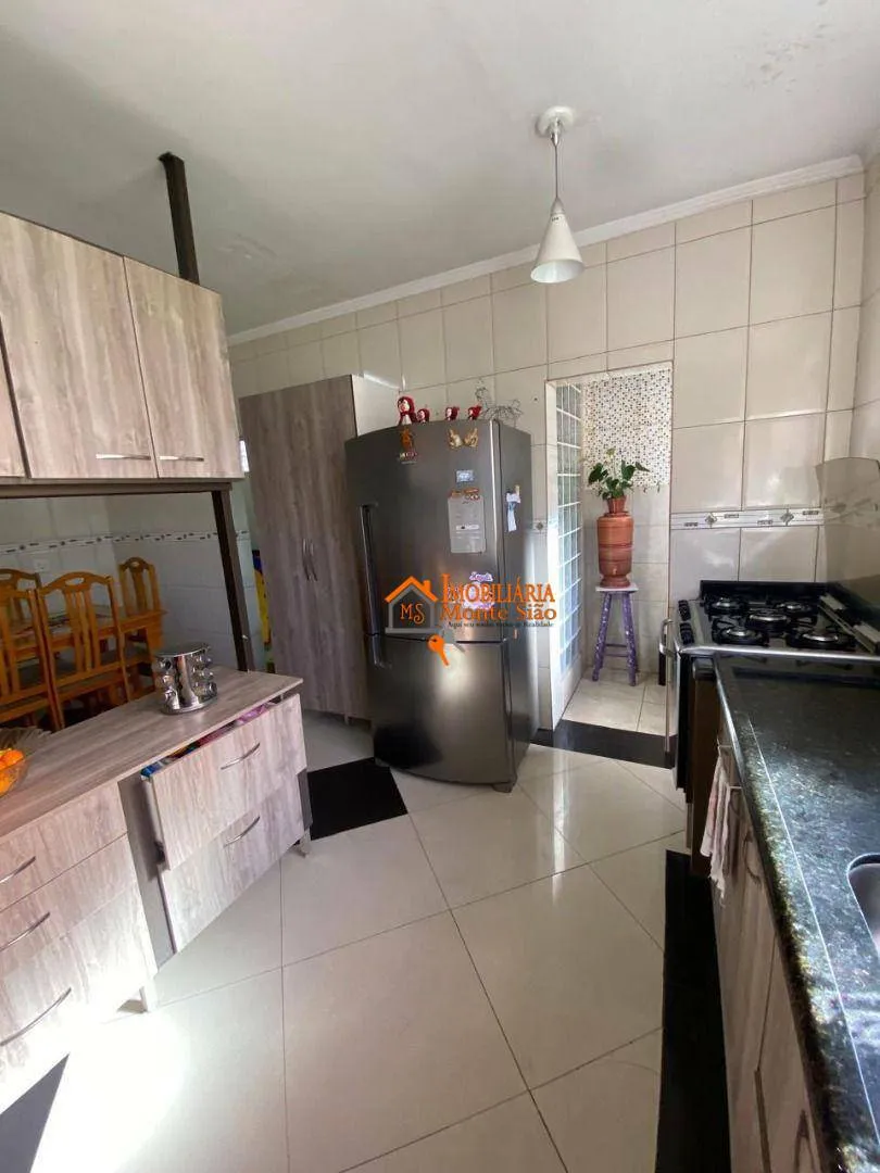 Imagem Sobrado a venda com 360m² de terreno, com 4 casas no bairro Jardim Vila Galvão - Guarulhos/SP