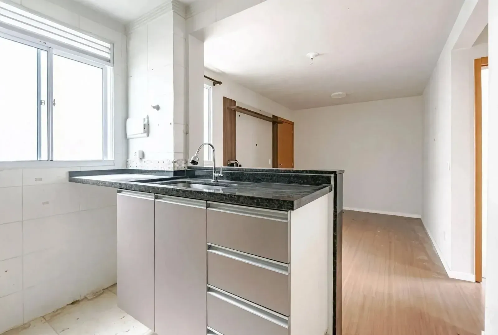 Imagem Apartamento com 2 Quartos à Venda, 42 m² em Abranches - Curitiba