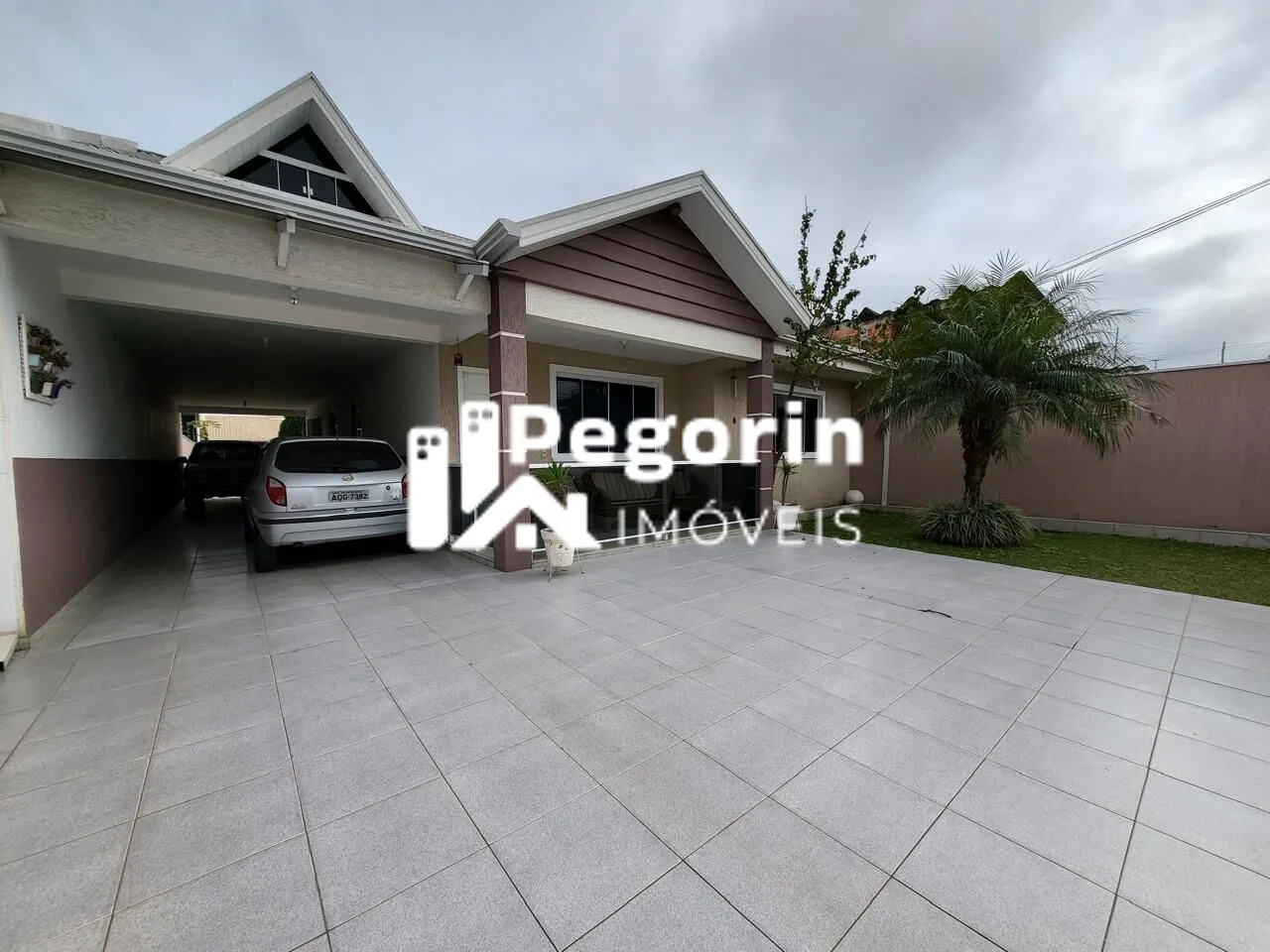 Casa à venda em Pinhais, Vargem Grande, com 4 quartos, 240,00m² em Rua Antônio de Castro Alves