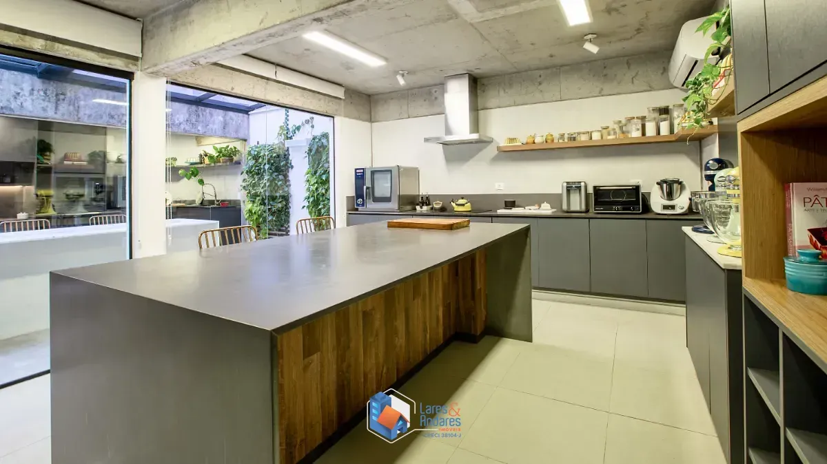Imagem Casa para venda em Brooklin Paulista com 3 quartos, sendo 1 suíte, 225m²