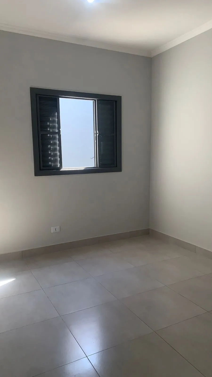 Imagem Casa Assobradada Reformada à Venda no Jd Ipiranga - Sorocaba, SP