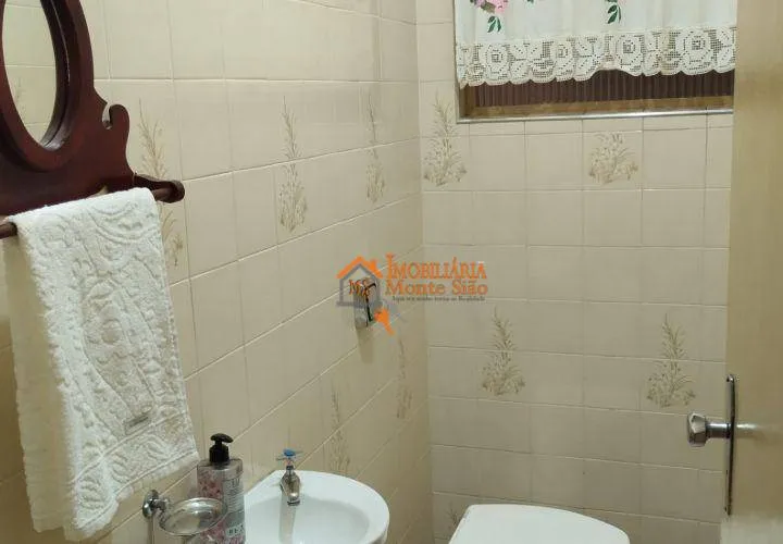 Imagem Casa com 3 dormitórios à venda, 288 m² por R$ 870.000,00 - Vila Galvão - Guarulhos/SP