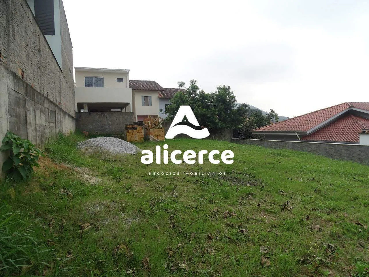 Imagem Terreno à venda com , 360m² em Real Parque São José