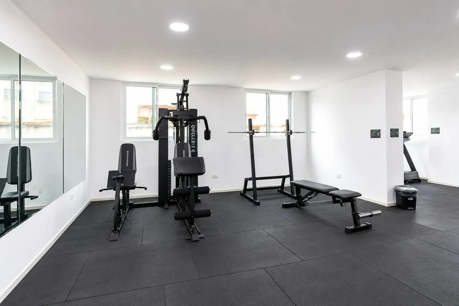 Imagem Apartamento com 1 Quarto à Venda, 44 metros em Cristo Rei - Curitiba