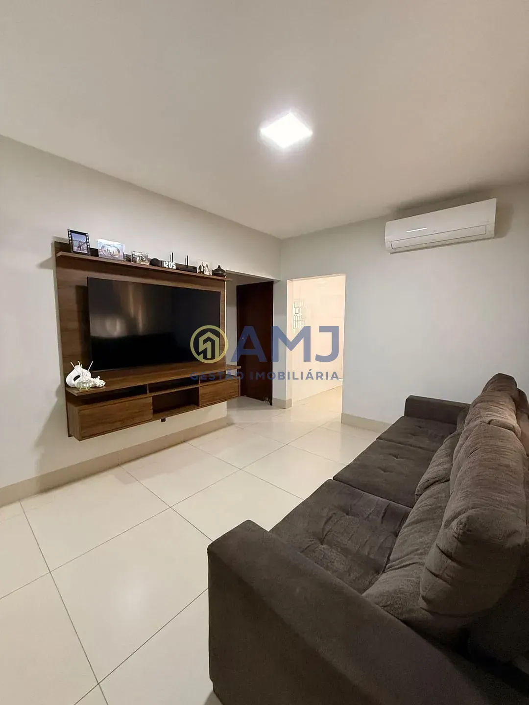 Imagem Casa à Venda no Residencial Canadá - Goiânia