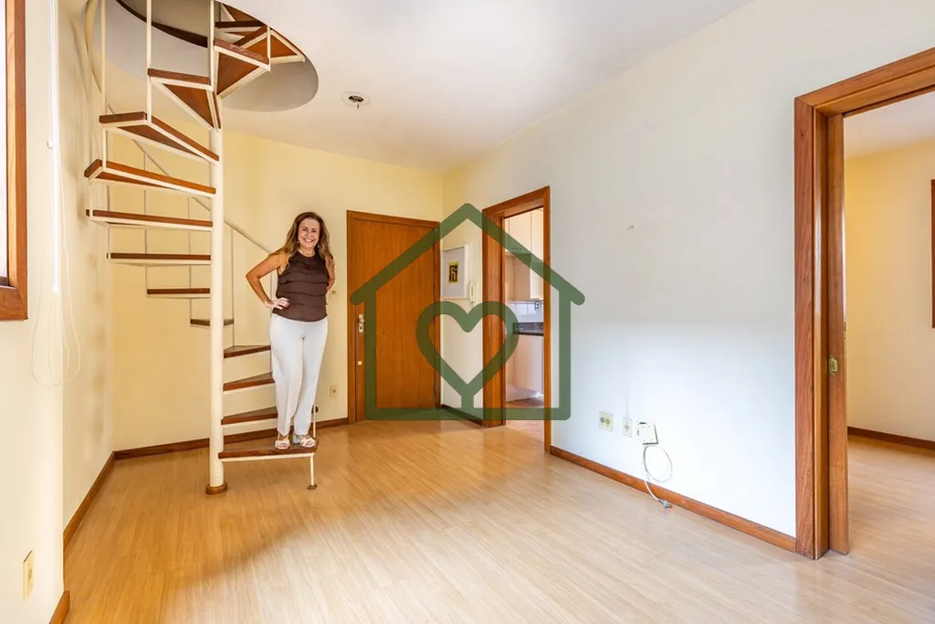 Imagem Oportunidade de Ouro no Bom Fim: APARTAMENTO Cobertura de 1 Dormitório com VAGA DE GARAGEM
Procuran...