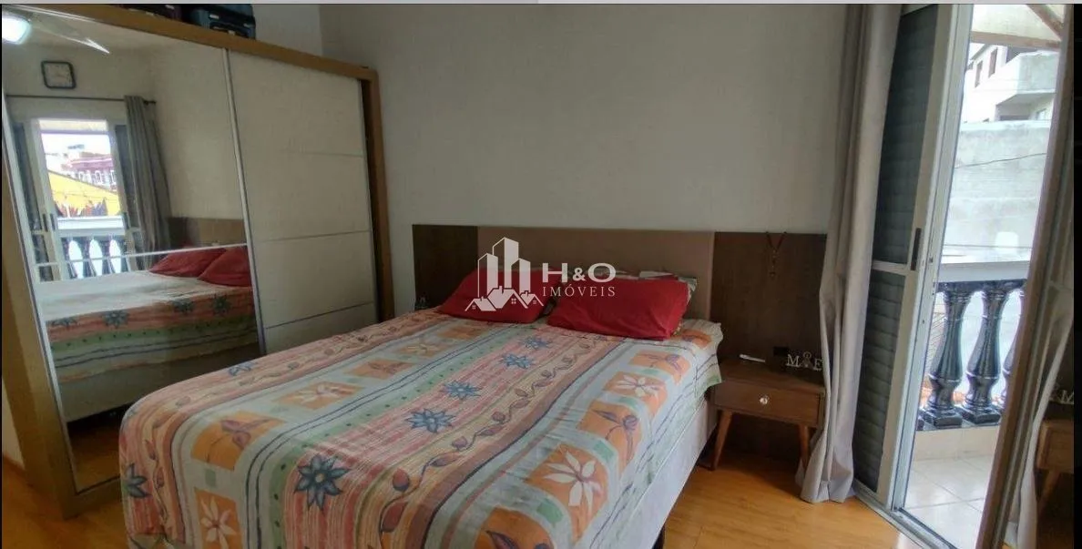Imagem Oportunidade Sobrado Amplo no Jardim Fernandes - 210m², 3 Dormitórios e 5 Vagas
